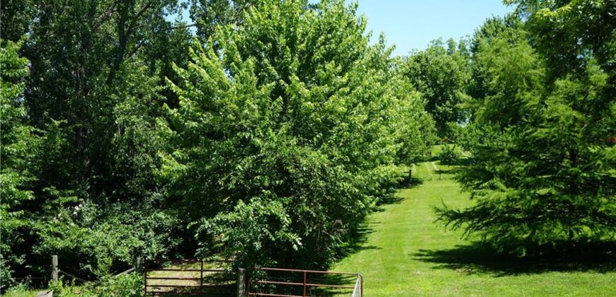 14701 Tillman Road, Smithville, MO 64089