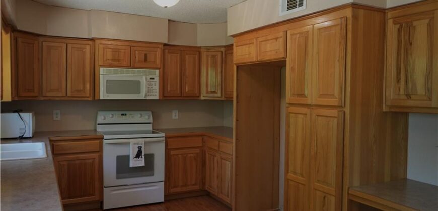 14701 Tillman Road, Smithville, MO 64089