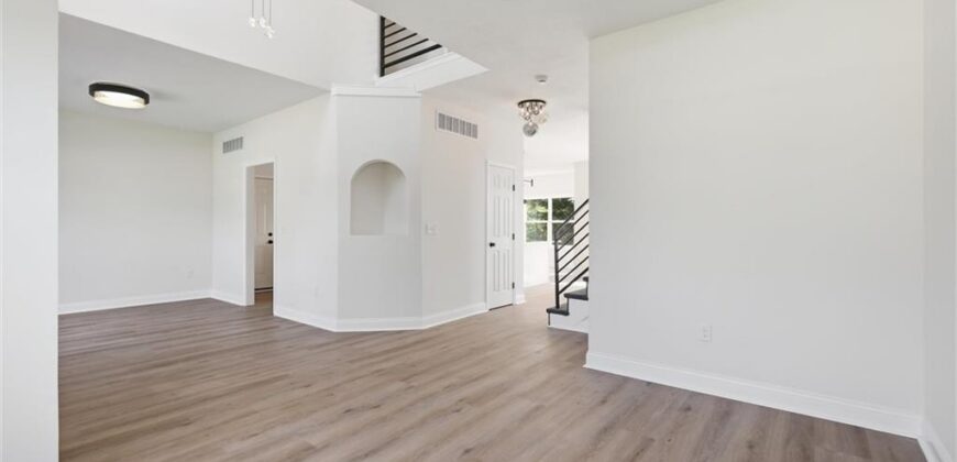 8547 N Robinhood Avenue, Kansas City, MO 64154