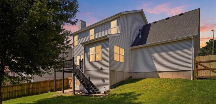8547 N Robinhood Avenue, Kansas City, MO 64154