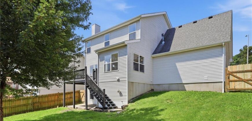 8547 N Robinhood Avenue, Kansas City, MO 64154