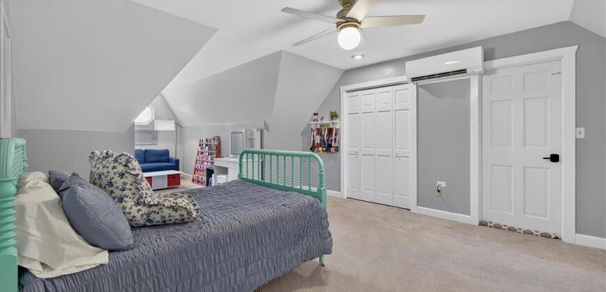 606 Camelot Drive, Liberty, MO 64068
