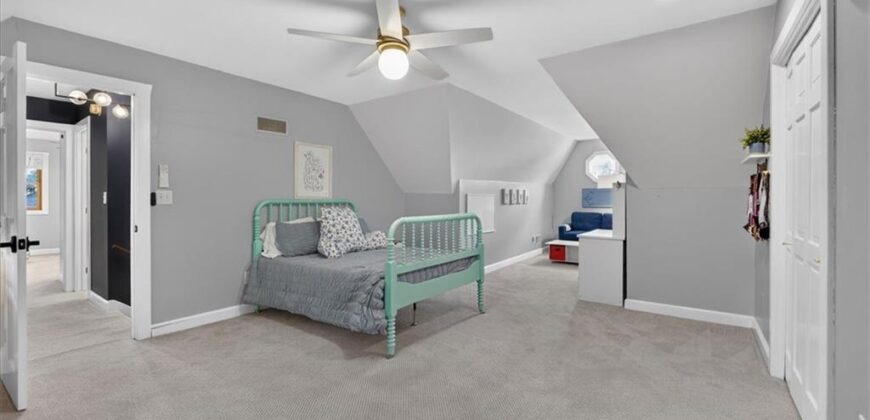 606 Camelot Drive, Liberty, MO 64068