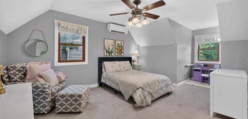 606 Camelot Drive, Liberty, MO 64068