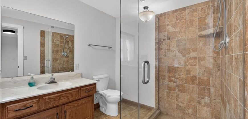 606 Camelot Drive, Liberty, MO 64068