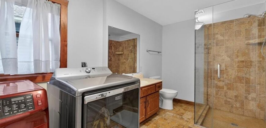 606 Camelot Drive, Liberty, MO 64068