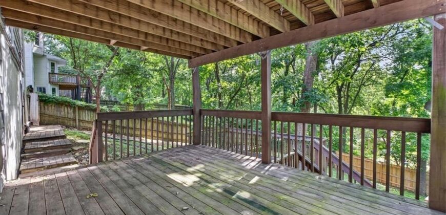 606 Camelot Drive, Liberty, MO 64068