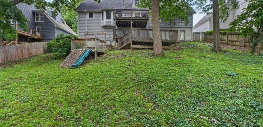 606 Camelot Drive, Liberty, MO 64068