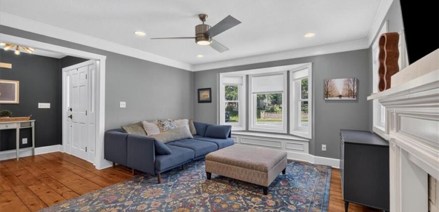 606 Camelot Drive, Liberty, MO 64068