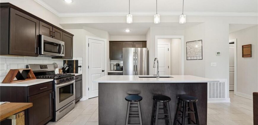 7370 Griffey Street, Parkville, MO 64152