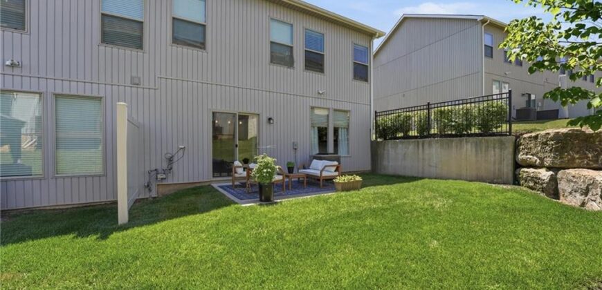 7370 Griffey Street, Parkville, MO 64152