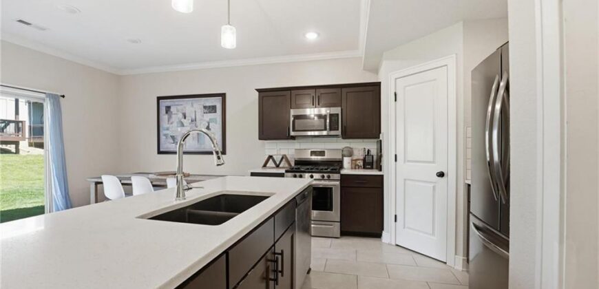 7370 Griffey Street, Parkville, MO 64152