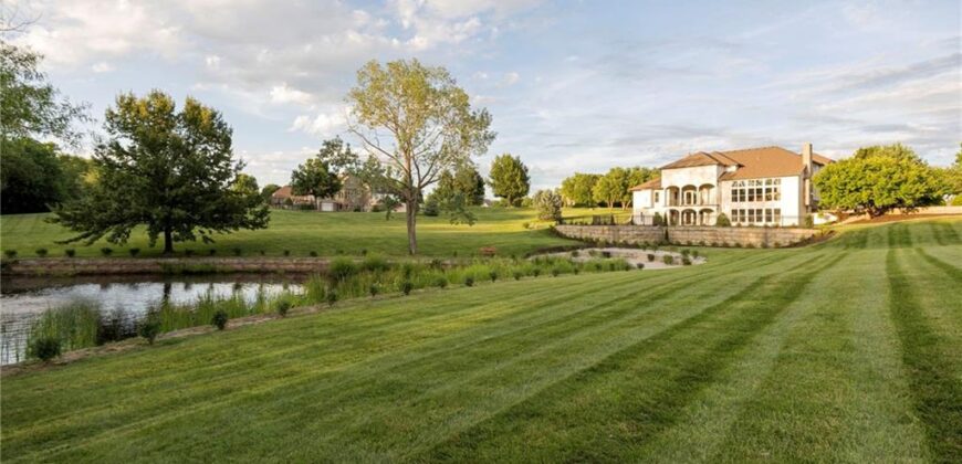 15614 Quail Ridge Drive, Smithville, MO 64089