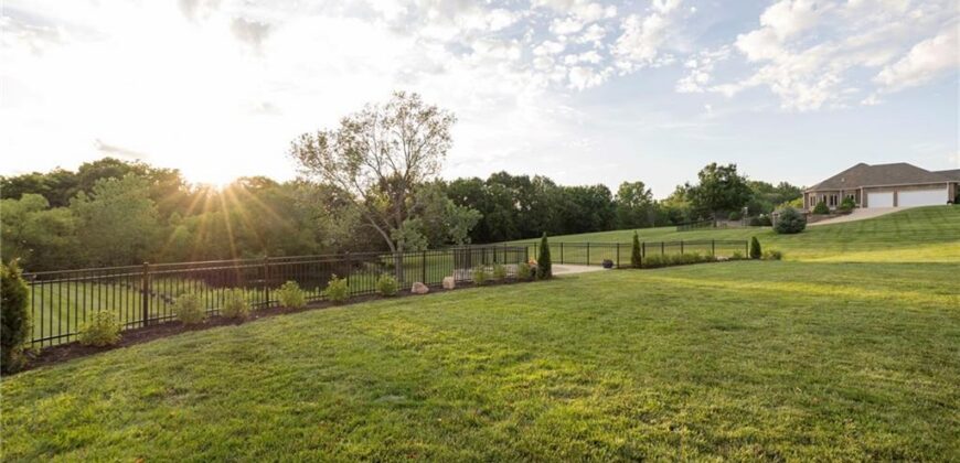 15614 Quail Ridge Drive, Smithville, MO 64089
