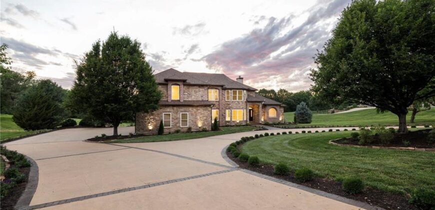 15614 Quail Ridge Drive, Smithville, MO 64089