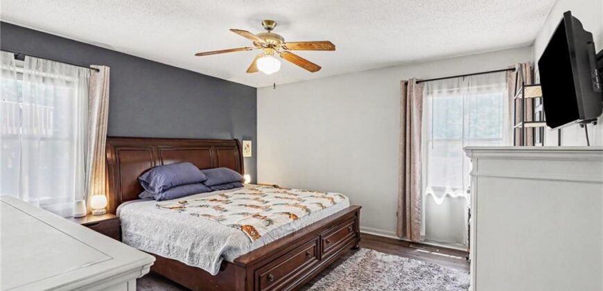 1409 NW 63rd Street, Kansas City, MO 64118