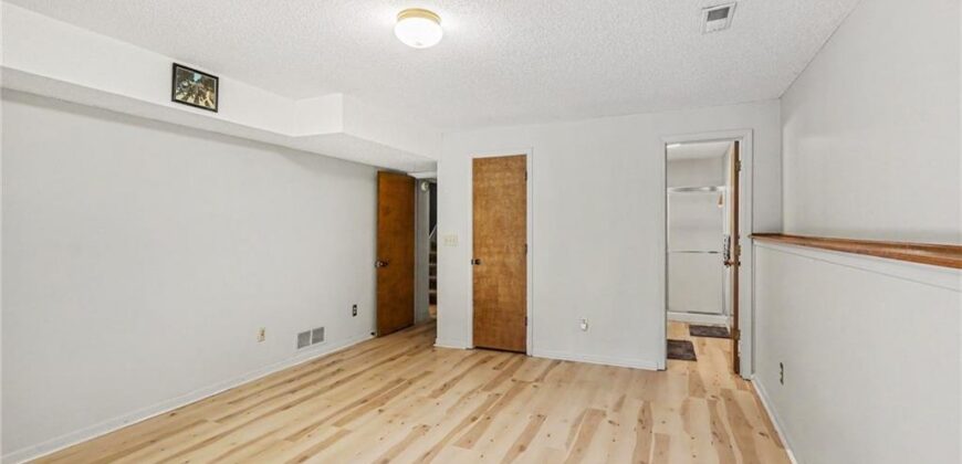1409 NW 63rd Street, Kansas City, MO 64118