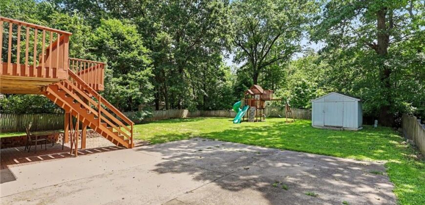 1409 NW 63rd Street, Kansas City, MO 64118