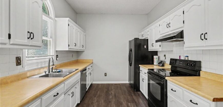 1409 NW 63rd Street, Kansas City, MO 64118