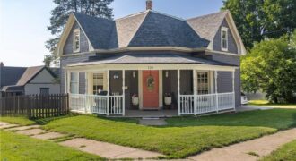 128 E Brown Street, Liberty, MO 64068