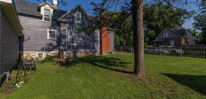 128 E Brown Street, Liberty, MO 64068
