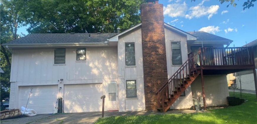 8108 N Serene Avenue, Kansas City, MO 64152