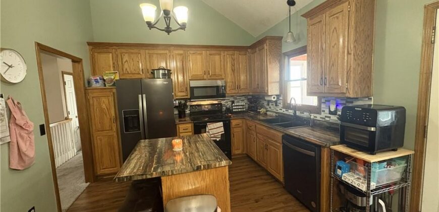7933 N WYOMING Court, Kansas City, MO 64118