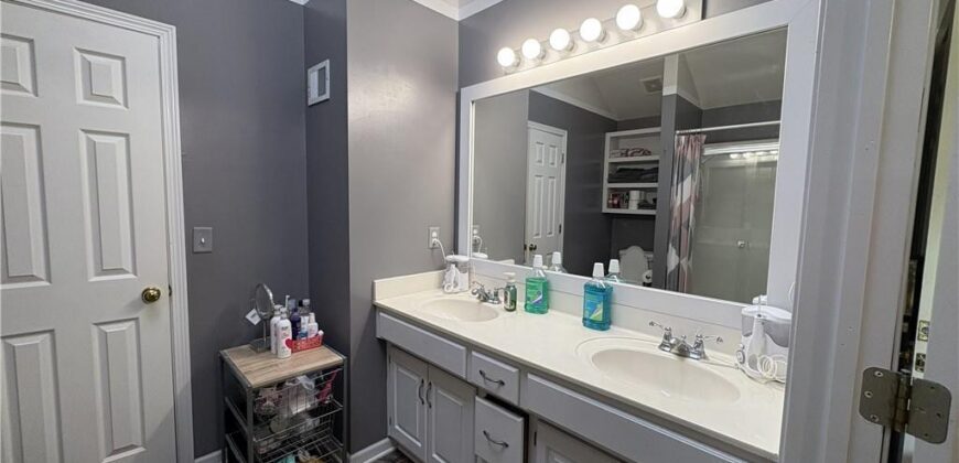 7933 N WYOMING Court, Kansas City, MO 64118