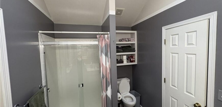7933 N WYOMING Court, Kansas City, MO 64118