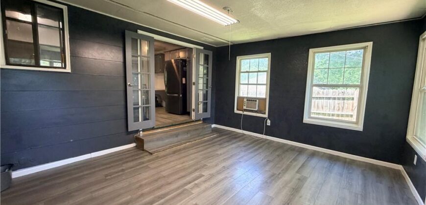 3521 N College Street, Kansas City, MO 64117