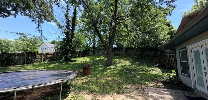 3521 N College Street, Kansas City, MO 64117