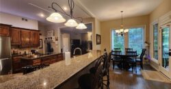 10202 NW RIVER HILLS Drive, Parkville, MO 64152