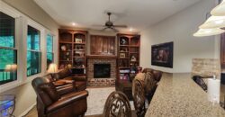 10202 NW RIVER HILLS Drive, Parkville, MO 64152