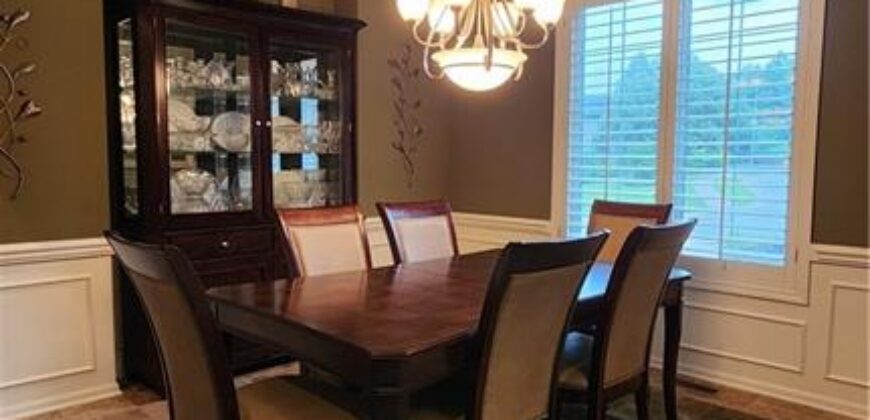 10202 NW RIVER HILLS Drive, Parkville, MO 64152
