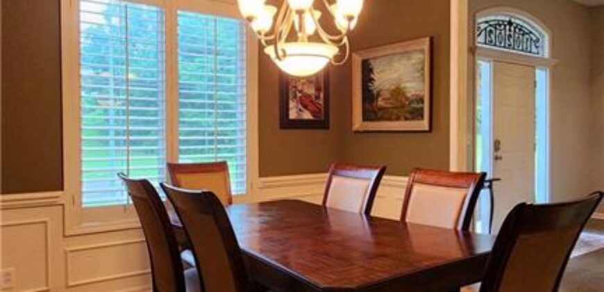 10202 NW RIVER HILLS Drive, Parkville, MO 64152