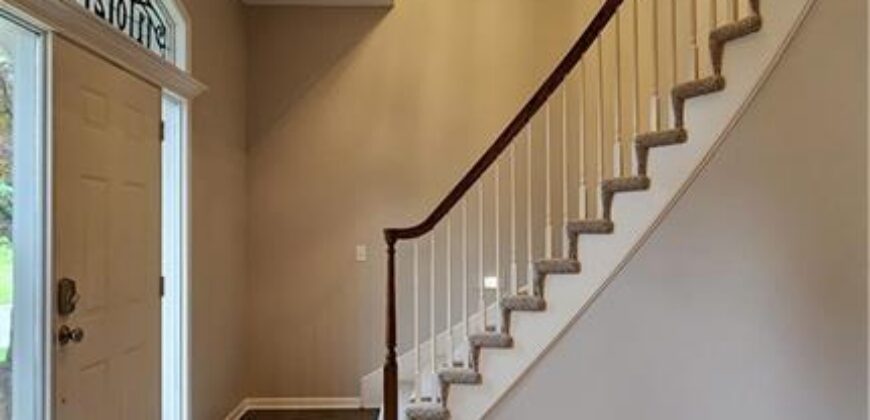 10202 NW RIVER HILLS Drive, Parkville, MO 64152