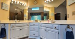 10202 NW RIVER HILLS Drive, Parkville, MO 64152