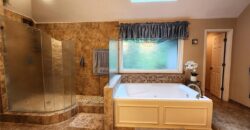 10202 NW RIVER HILLS Drive, Parkville, MO 64152