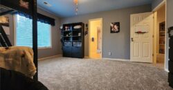 10202 NW RIVER HILLS Drive, Parkville, MO 64152