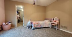 10202 NW RIVER HILLS Drive, Parkville, MO 64152
