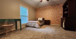 10202 NW RIVER HILLS Drive, Parkville, MO 64152