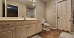 10202 NW RIVER HILLS Drive, Parkville, MO 64152