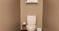 10202 NW RIVER HILLS Drive, Parkville, MO 64152