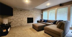 10202 NW RIVER HILLS Drive, Parkville, MO 64152