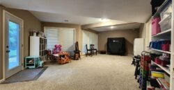 10202 NW RIVER HILLS Drive, Parkville, MO 64152