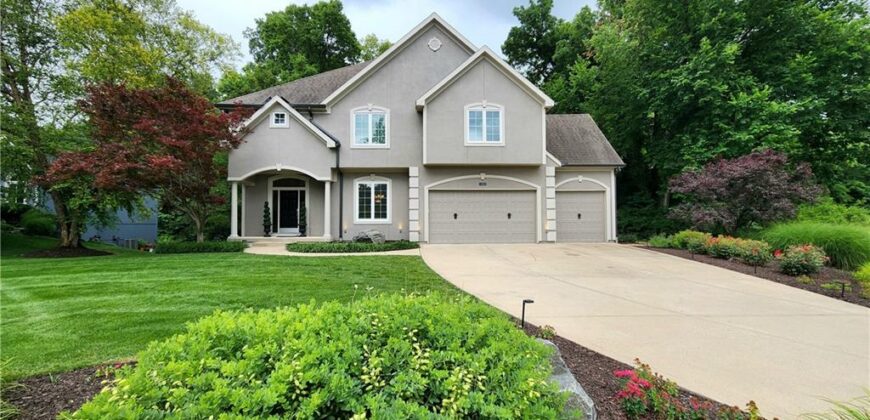 10202 NW RIVER HILLS Drive, Parkville, MO 64152