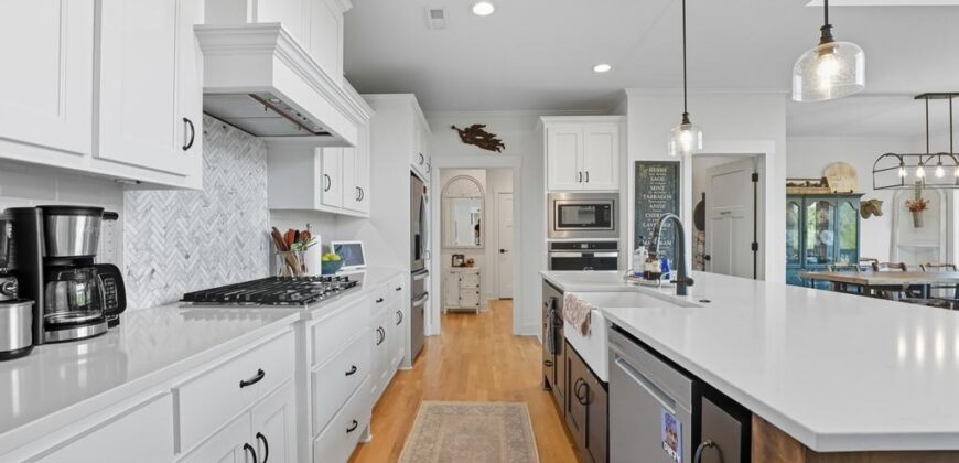 11218 N Michigan Avenue, Kansas City, MO 64155