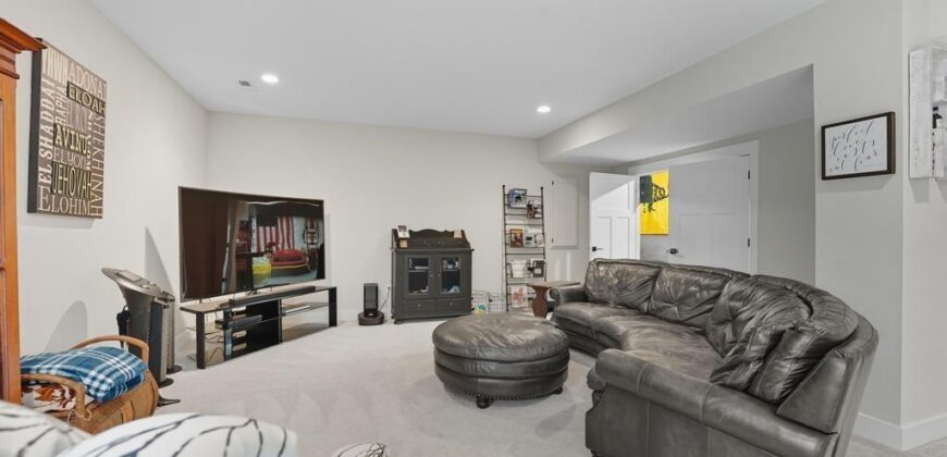 11218 N Michigan Avenue, Kansas City, MO 64155