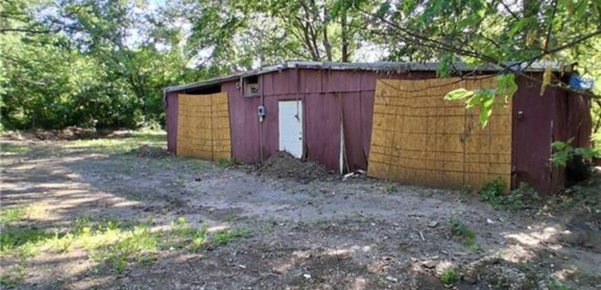 9404 Stillhouse Road, Liberty, MO 64068