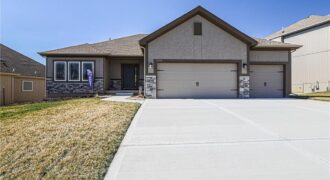 10308 N Corrington Avenue, Kansas City, MO 64156